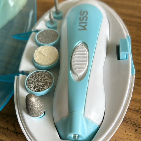 KISS Mani/Pedi Kit - Picture 5 of 7